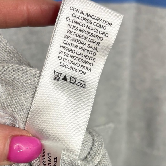 Vineyard Vines Men’s Grey Stripped Sweater Size Medium - Picture 7 of 10